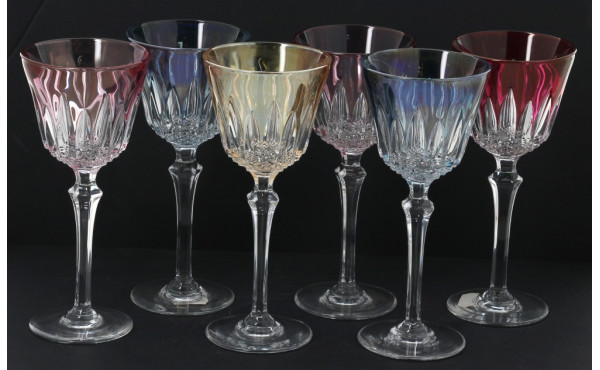 6 verres à pied en verre teinté de coule