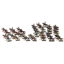 CBG - Ensemble de 38 cavaliers 1/2 ronde