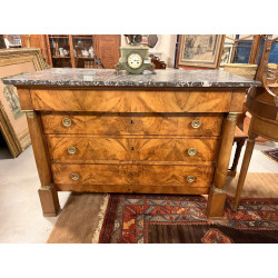 Commode de style Empire à colonnes détac