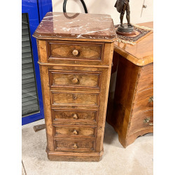 Chevet ancien à plateau de marbre rouge 