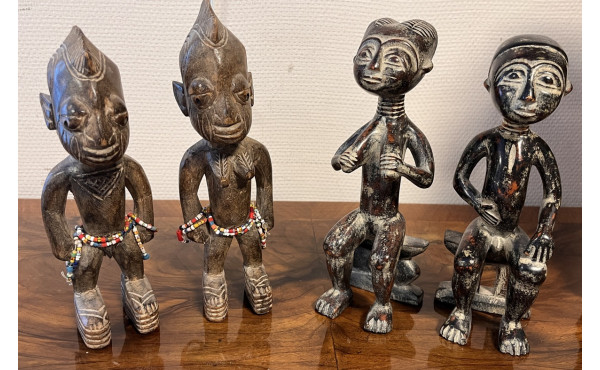 2 couples d'ancêtres africains H. 23 cm,