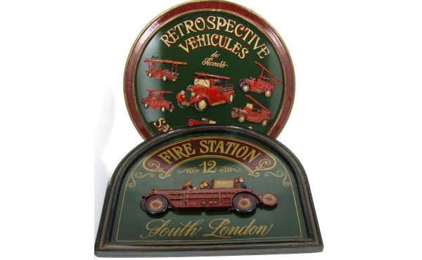 POMPIERS - 2 panneaux à décor de camions