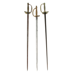 Lot de trois épées: - Epée fin XIXe d'o