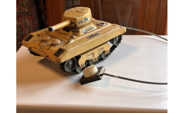 Tank Bir Hakeim couleur sable en tôle, t