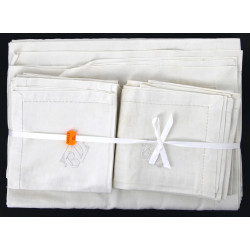 Nappe blanche ancienne et 12 serviettes 