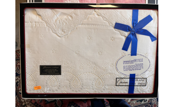 Parure de lit 4 pièces neuve en coton (d