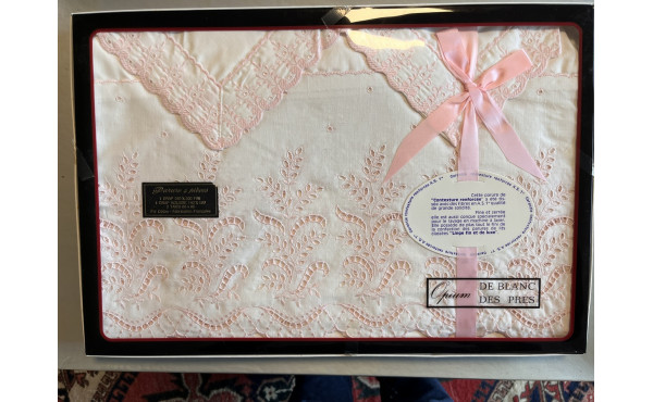 Paure de lit neuve en coton 4 pièces: dr