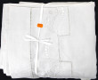 Lot de 3 draps brodés de fleurs, pastill