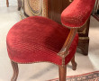 Chaise voyelle ancienne recouverte d'un 