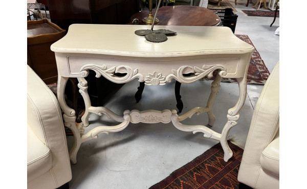 Console en bois laquée crème, H 77 x L 1