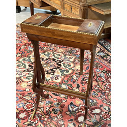 Petite table à ouvrage de dame, plateau 