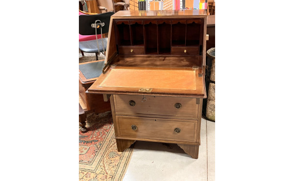 Petit secrétaire à abattant et 3 tiroirs