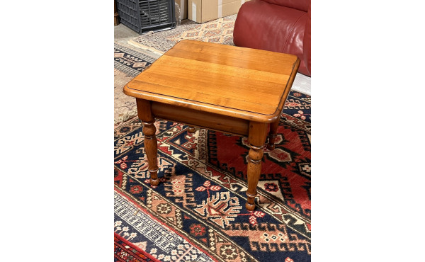 Petite table basse en merisier 50x50 x 4