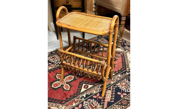 Porte revue des années 60 en rotin 47 x