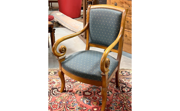 Fauteuil à crosses style Restauration ti