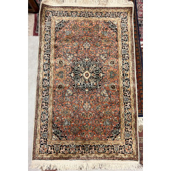 Tapis en laine et soie, 79 x 123 cm