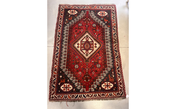 Tapis en laine points noués dans les ton