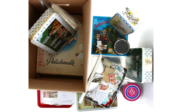 LOT DECOUVERTE à trier - Carton de TIMBR