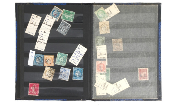 Petit classeur avec TP neufset oblitérés