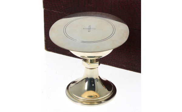 Calice et sa patène en métal argenté de 