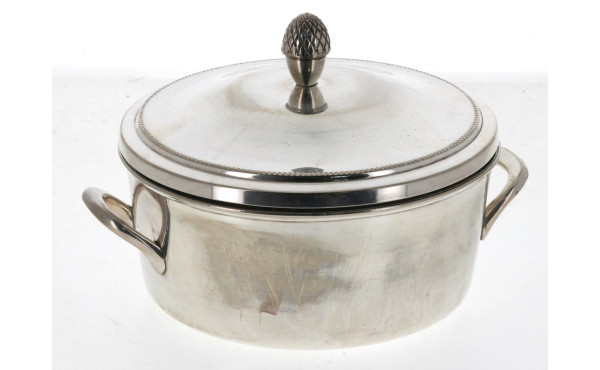 Légumier couvert en métal argenté décor 