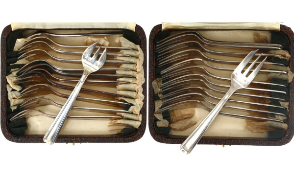 12 fourchettes à gâteaux et 12 fourchett