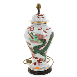 Potiche couverte en porcelaine à décor d