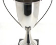Coupe trophée à anses en métal argenté, 