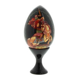 RUSSIE - Oeuf en bois laqué à décor d'un