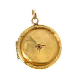 Pendentif ouvrant ancien en or jaune 18 