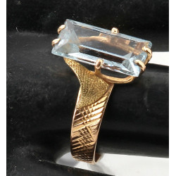 Bague en or jaune 18 cts, poinçon tête d