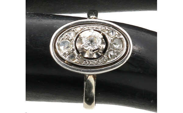 Bague ancienne en or gris 18 cts, et dia