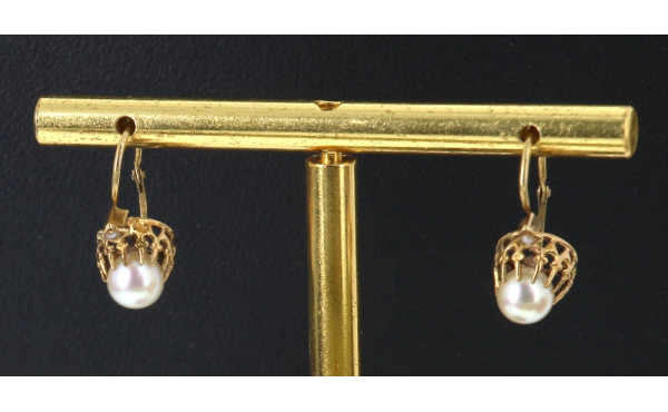 Paire de BO dormeuses en or jaune 18 cts