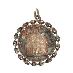 Pièce de 10 F argent montée en pendentif