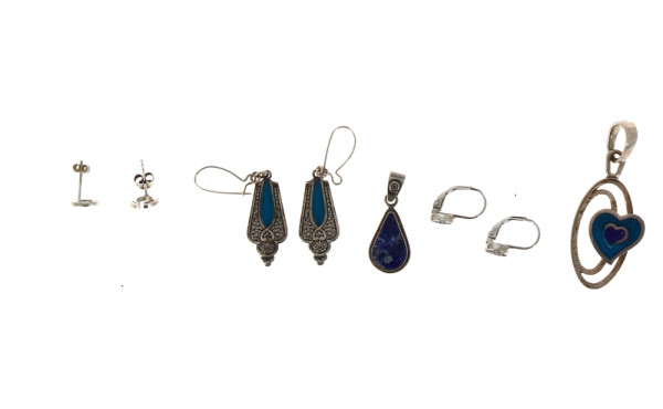 Lot de petits bijoux en argent : 3 paire