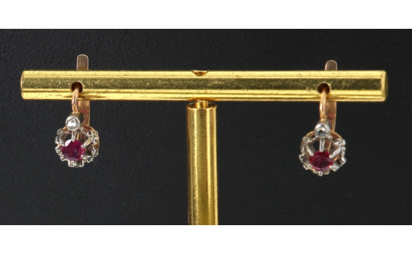 Paire de BO dormeuses en or jaune 18 cts