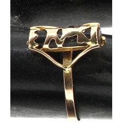 Bague en or jaune 18 cts et corail noir,