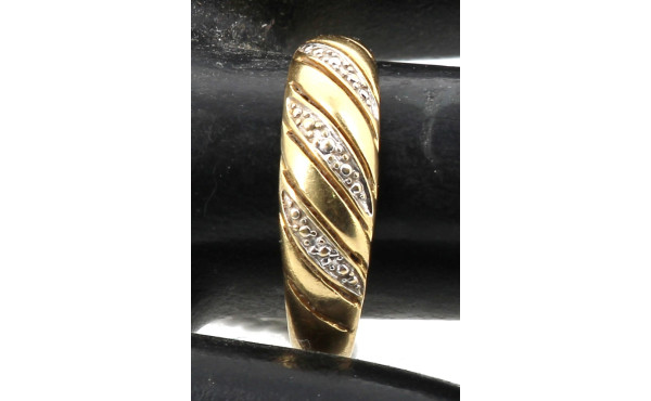 Bague jonc deux ors 18 cts, poids 2 grs.