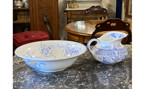 Broc et bassin de toilette en faïence f