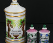 3 pots à pharmacie en porcelaine polychr