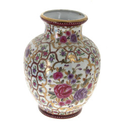 Vase décoratif en porcelaine de Chine à 