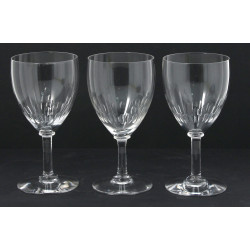 9 verres à pied en cristal, H 15,5 cm