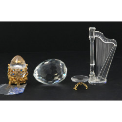 SWAROVSKI - Deux œufs facettés sur suppo