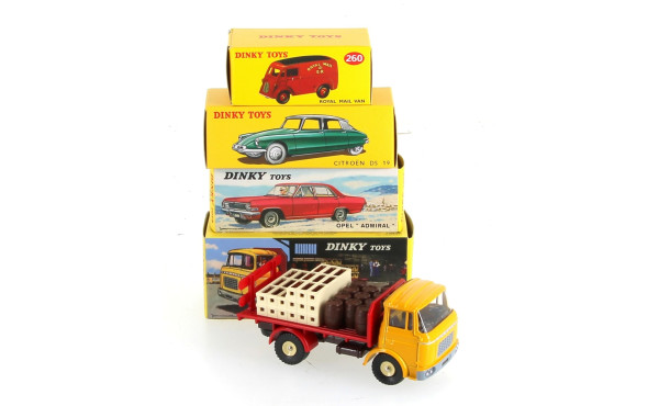 DINKY TOYS pour Atlas en BO états neufs 