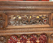 Banc breton à dossier sculpté, ajouré, d