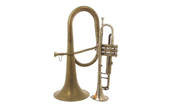 Lot de 2 instruments à vent, qq chocs, e