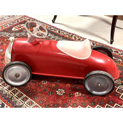 Voiture pour enfant de marque "Baghera" 