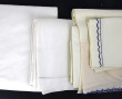 Lot de 8 draps dont draps brodés, 6 taie