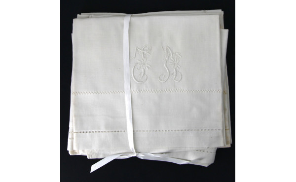 Lot de 4 taies d'oreiller anciennes brod