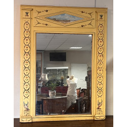 Trumeau ancien en bois peint sur fond ja